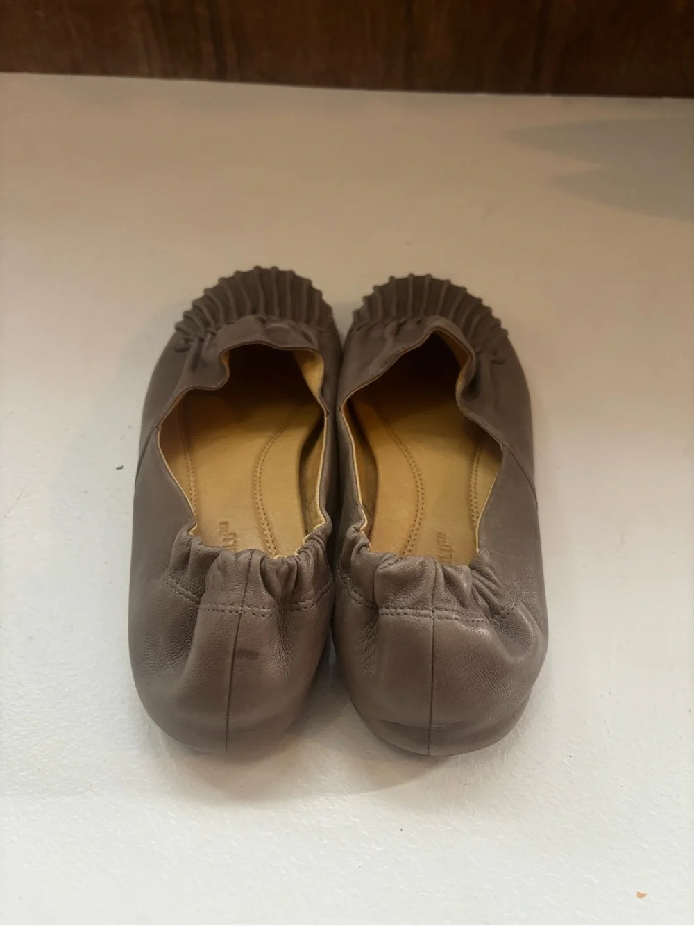 Chocolat Blu Pintuck Cam2 Grey Pleated Flats Size 8